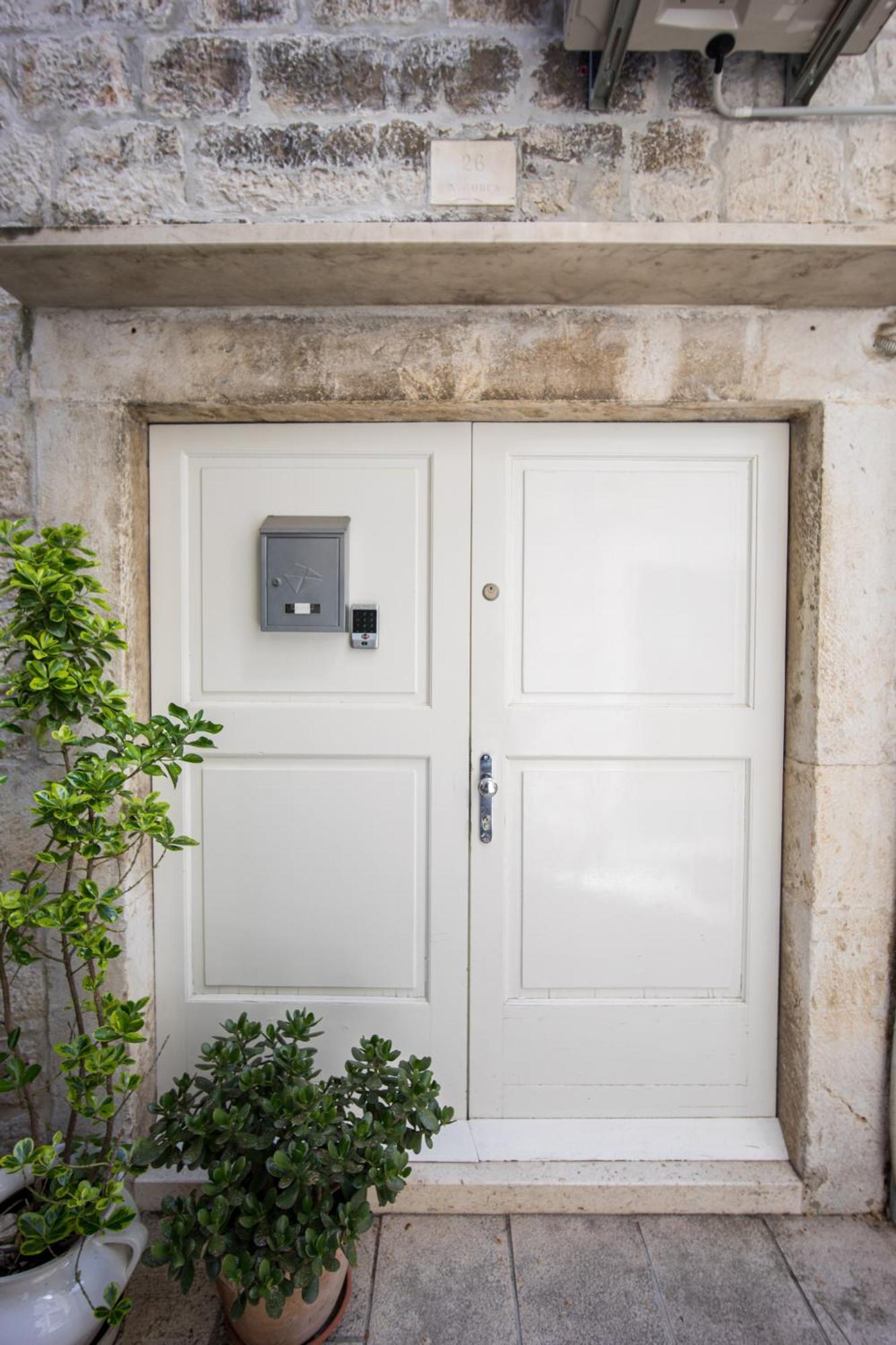 Tragos Lemon Tree Trogir Exterior foto