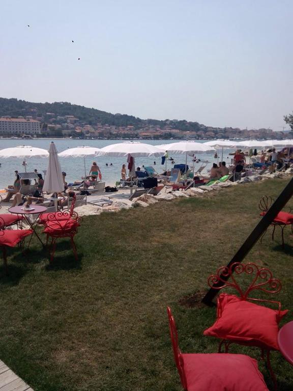 Tragos Lemon Tree Trogir Exterior foto