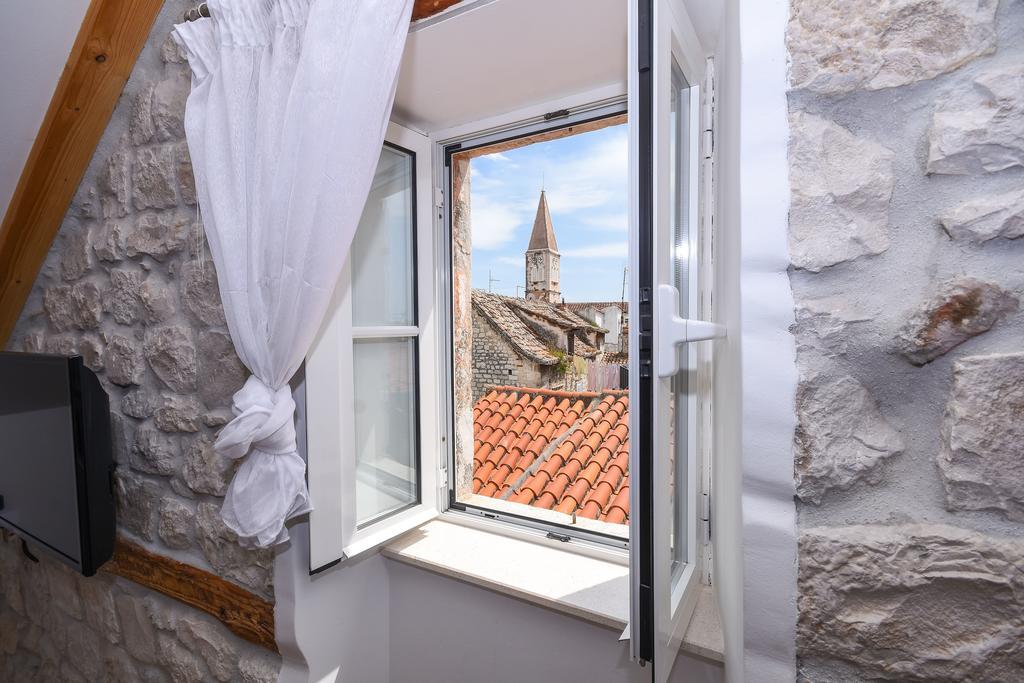 Tragos Lemon Tree Trogir Exterior foto