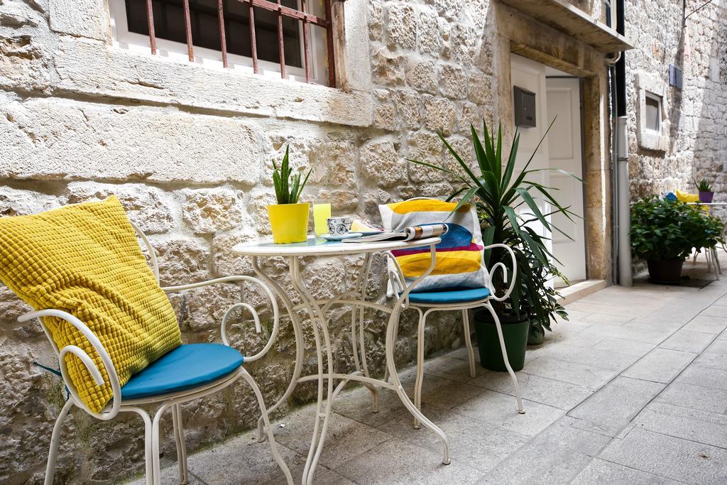 Tragos Lemon Tree Trogir Exterior foto